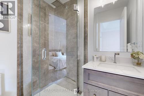 12 Resolution Crescent, Toronto, ON - Indoor Photo Showing Bathroom