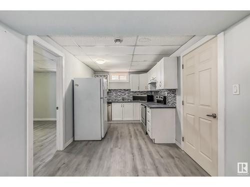 9304/08 127 Av Nw, Edmonton, AB - Indoor Photo Showing Kitchen