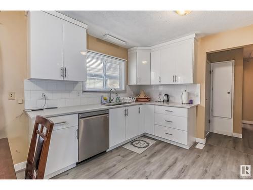 9304/08 127 Av Nw, Edmonton, AB - Indoor Photo Showing Kitchen