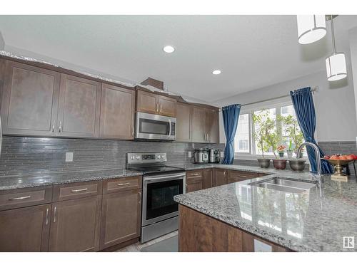 #35 4205 30 St Nw Nw, Edmonton, AB - Indoor Photo Showing Kitchen