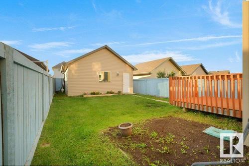 582 Tamarack Rd Nw Nw, Edmonton, AB - Outdoor