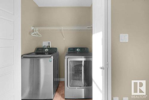 582 Tamarack Rd Nw Nw, Edmonton, AB - Indoor Photo Showing Laundry Room