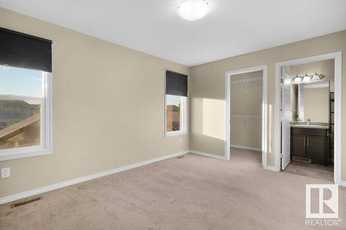 582 Tamarack Rd Nw Nw, Edmonton, AB - Indoor Photo Showing Other Room