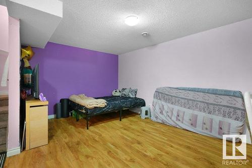 582 Tamarack Rd Nw Nw, Edmonton, AB - Indoor Photo Showing Bedroom