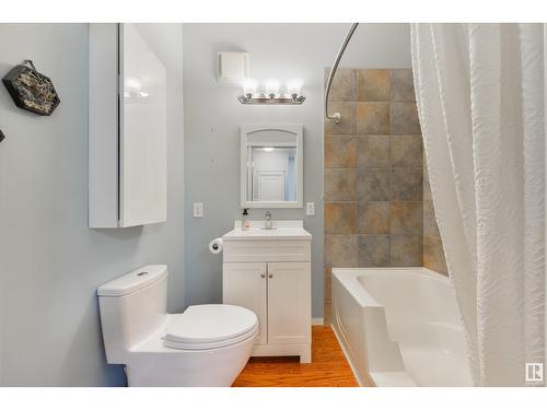 #445 4827 104A St Nw, Edmonton, AB - Indoor Photo Showing Bathroom