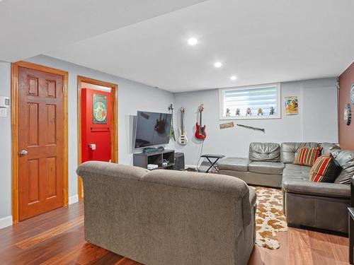 Family room - 39 Rue Monseigneur-Dorais, Mercier, QC - Indoor Photo Showing Living Room