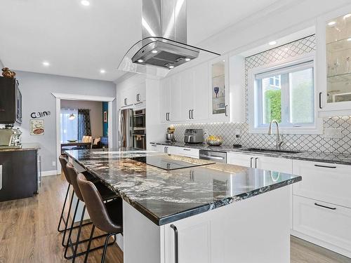 Kitchen - 39 Rue Monseigneur-Dorais, Mercier, QC - Indoor Photo Showing Kitchen With Upgraded Kitchen