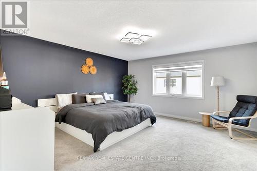 30 Scarletwood Street, Hamilton, ON - Indoor Photo Showing Bedroom