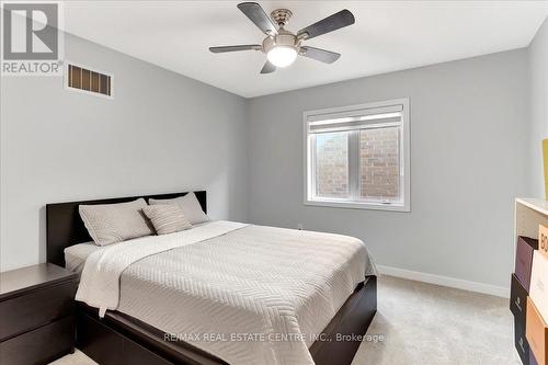 30 Scarletwood Street, Hamilton, ON - Indoor Photo Showing Bedroom