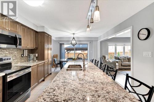 30 Scarletwood Street, Hamilton, ON - Indoor Photo Showing Kitchen With Double Sink With Upgraded Kitchen