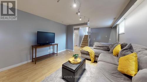 141 Humber Lea Road, Caledon, ON - Indoor Photo Showing Living Room