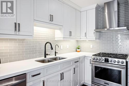 3 - 124 Parkinson Crescent, Orangeville, ON - Indoor Photo Showing Kitchen With Stainless Steel Kitchen With Double Sink With Upgraded Kitchen