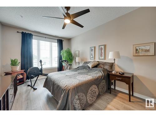 9820 165 St Nw, Edmonton, AB - Indoor Photo Showing Bedroom