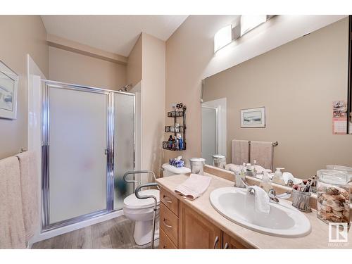 9820 165 St Nw, Edmonton, AB - Indoor Photo Showing Bathroom