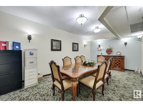 9820 165 St Nw, Edmonton, AB - Indoor Photo Showing Dining Room