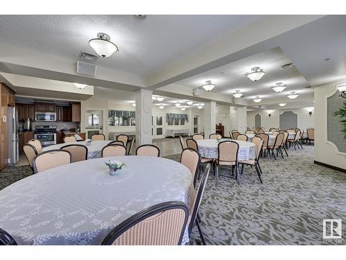 9820 165 St Nw, Edmonton, AB - Indoor Photo Showing Dining Room