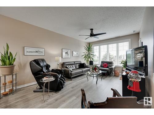 9820 165 St Nw, Edmonton, AB - Indoor Photo Showing Living Room