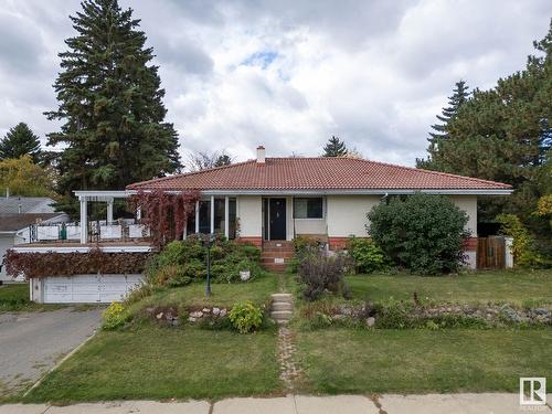 4801 Ada Bv Nw, Edmonton, AB - Outdoor