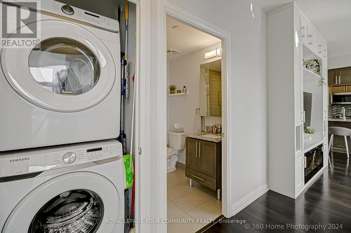 Ph04 - 65 Oneida Crescent, Richmond Hill, ON - Indoor Photo Showing Laundry Room