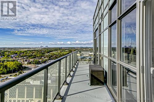 Ph04 - 65 Oneida Crescent, Richmond Hill, ON - Outdoor With Balcony With View With Exterior