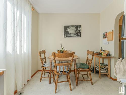 12719 114 St Nw, Edmonton, AB - Indoor Photo Showing Dining Room