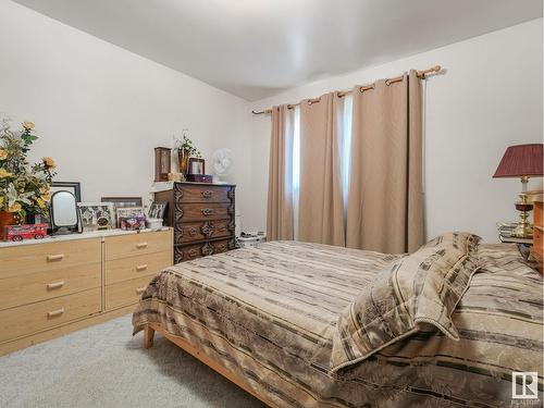 12719 114 St Nw, Edmonton, AB - Indoor Photo Showing Bedroom