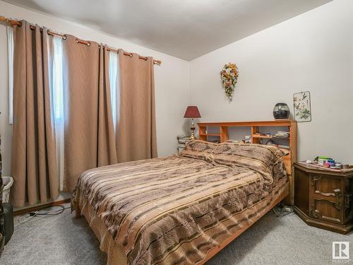 12719 114 St Nw, Edmonton, AB - Indoor Photo Showing Bedroom