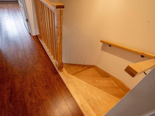 Escalier - 387 Av. André-Chartrand, Vaudreuil-Dorion, QC 