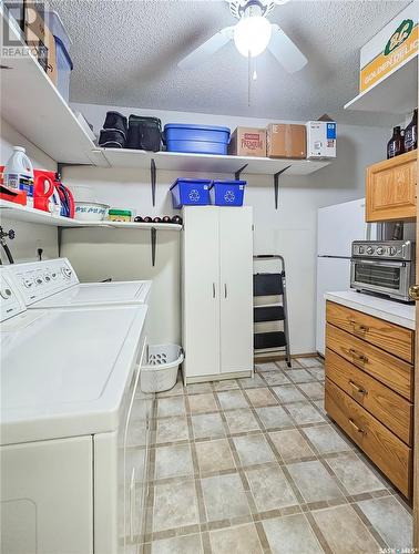 303 360 Cypress Drive, Swift Current, SK - Indoor Photo Showing Laundry Room