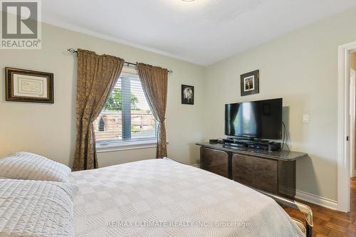 405 Northcliffe Boulevard, Toronto, ON - Indoor Photo Showing Bedroom