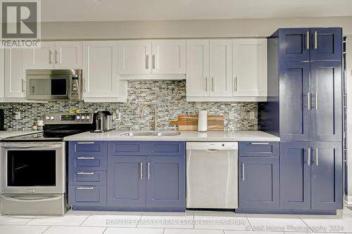 37 Point Hope Place, Whitby, ON - Indoor Photo Showing Kitchen With Double Sink