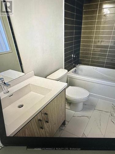 322 - 130 Honeycrisp Crescent, Vaughan, ON - Indoor Photo Showing Bathroom