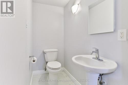 736 Consort Crescent, Mississauga, ON - Indoor Photo Showing Bathroom