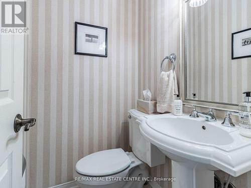 93 Drinkwater Road, Brampton, ON - Indoor Photo Showing Bathroom