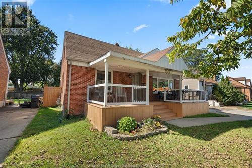 1229 Fairview Boulevard, Windsor, ON - Outdoor