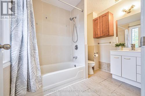 8 Whistling Hills Drive, Toronto, ON - Indoor Photo Showing Bathroom