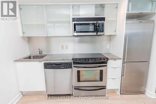 2509 - 25 Telegram Mews, Toronto, ON - Indoor Photo Showing Kitchen