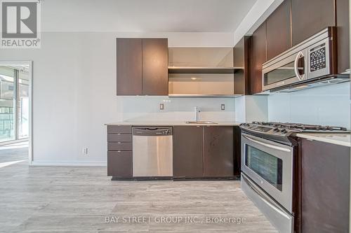 809 - 33 Lombard Street, Toronto, ON - Indoor Photo Showing Kitchen