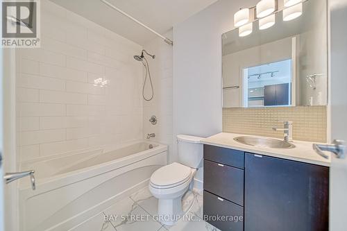 809 - 33 Lombard Street, Toronto, ON - Indoor Photo Showing Bathroom