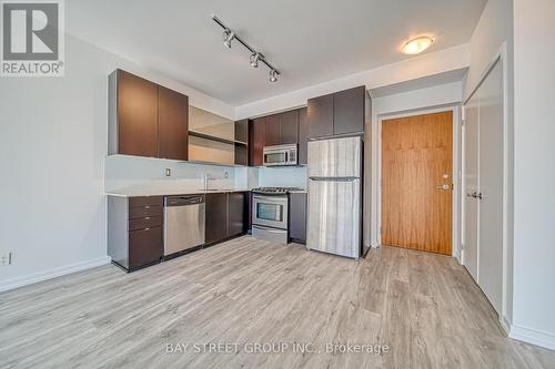 809 - 33 Lombard Street, Toronto, ON - Indoor Photo Showing Kitchen