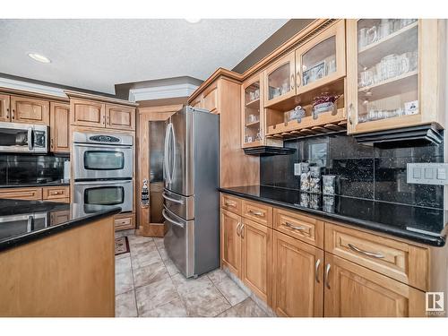 15907 91 St Nw, Edmonton, AB - Indoor Photo Showing Kitchen With Stainless Steel Kitchen