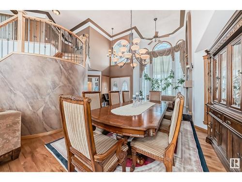 15907 91 St Nw, Edmonton, AB - Indoor Photo Showing Dining Room