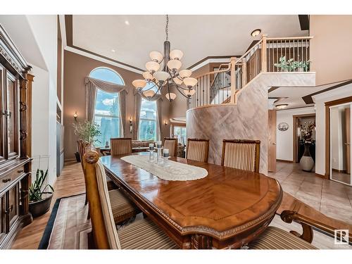 15907 91 St Nw, Edmonton, AB - Indoor Photo Showing Dining Room