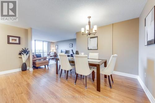 809 - 22 Shallmar Boulevard, Toronto, ON - Indoor Photo Showing Dining Room