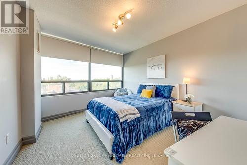 809 - 22 Shallmar Boulevard, Toronto, ON - Indoor Photo Showing Bedroom