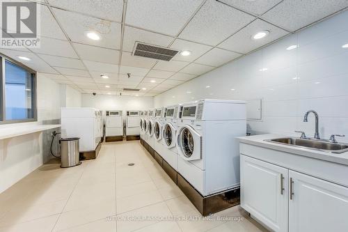 809 - 22 Shallmar Boulevard, Toronto, ON - Indoor Photo Showing Laundry Room