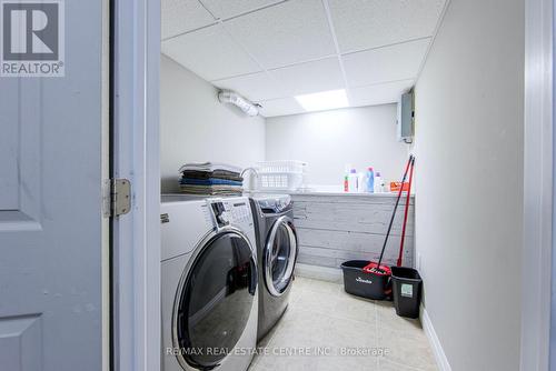 30 Deanston Court, Brampton, ON - Indoor Photo Showing Laundry Room