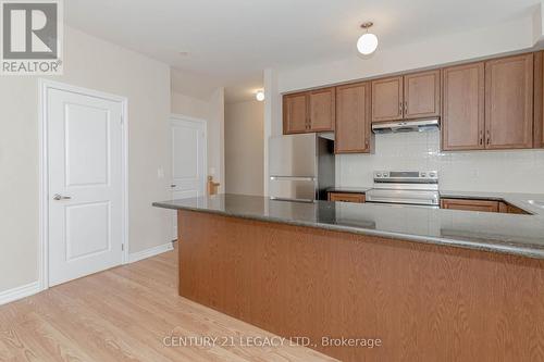 308 - 10 Halliford Place, Brampton, ON - Indoor Photo Showing Kitchen