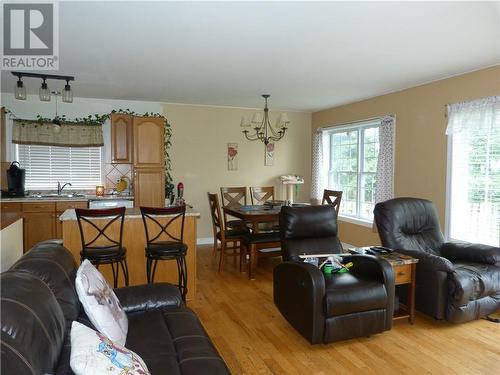 40 Lori Lane, North Dundas, ON - Indoor Photo Showing Other Room