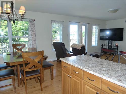 40 Lori Lane, North Dundas, ON - Indoor Photo Showing Dining Room